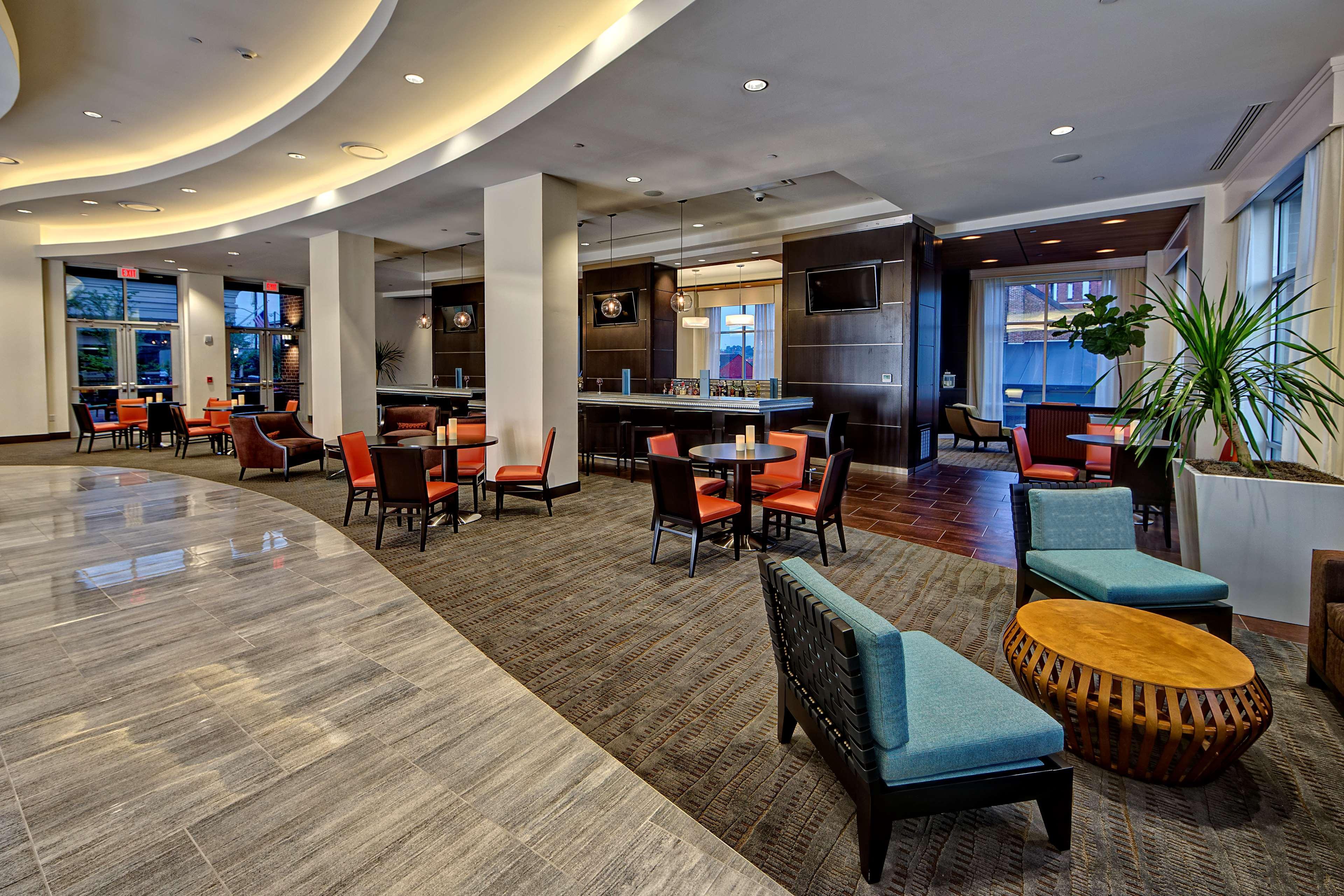 Hilton Garden Inn Nashville Downtown Convention Center Exterior photo