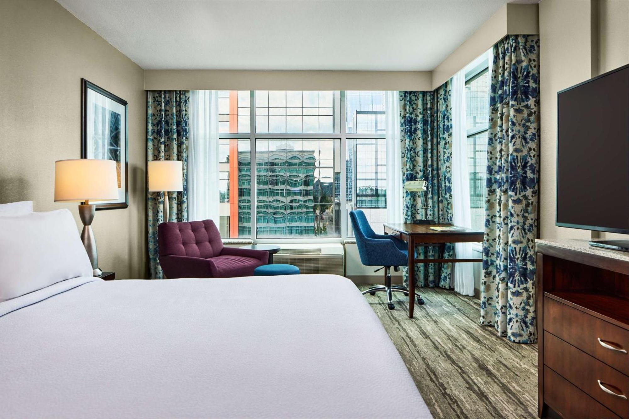 Hilton Garden Inn Nashville Downtown Convention Center Exterior photo